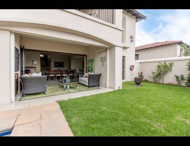 3 BEDROOM FREEHOLD RENTED IN MORNINGSIDE